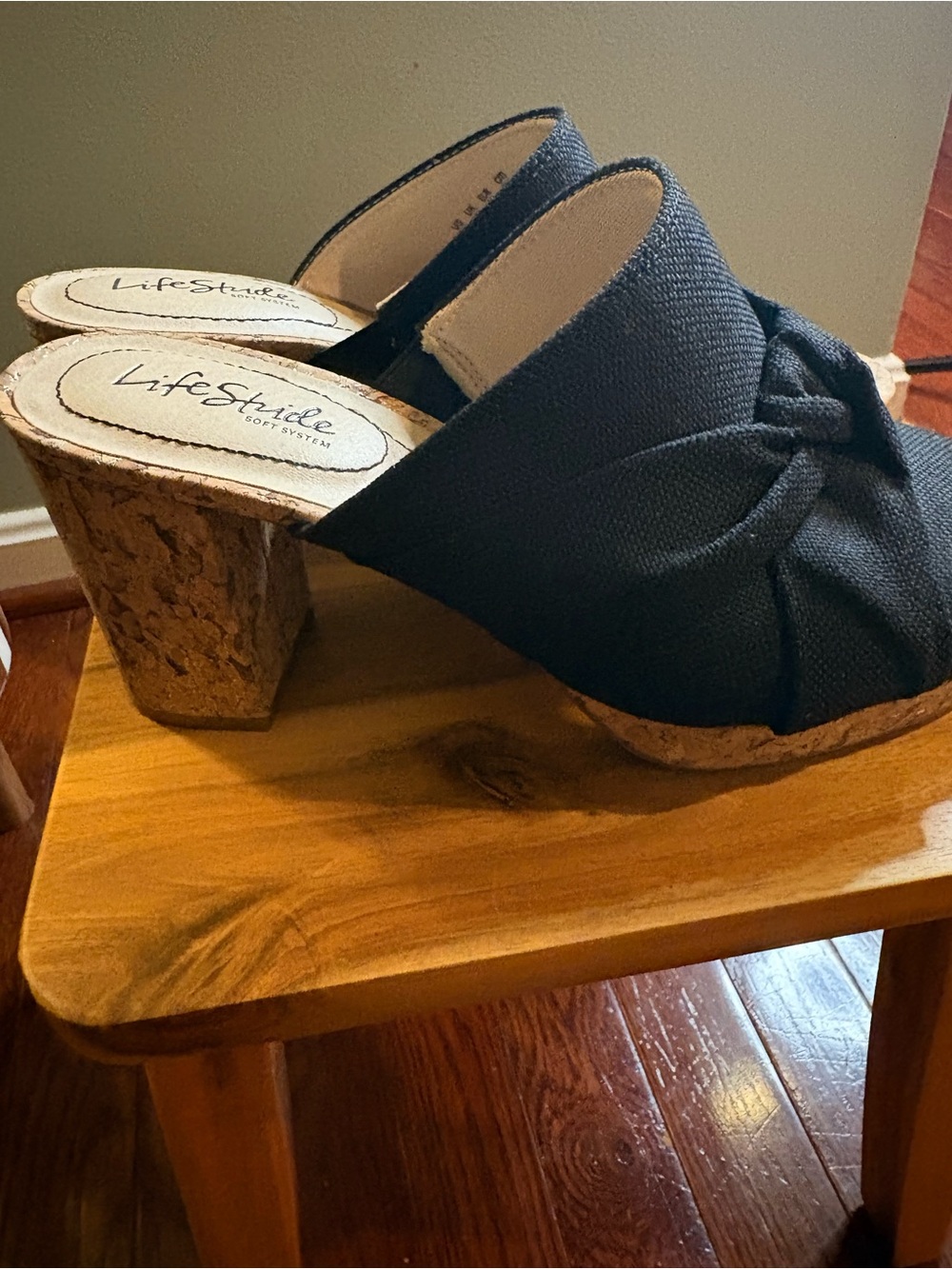 Life Stride Black Knot-Front Cork Slides - Picture 5 of 8